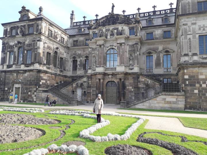 IMG-e5bf86a8e3d1cfad0e9ebd4bddbebdb9-V